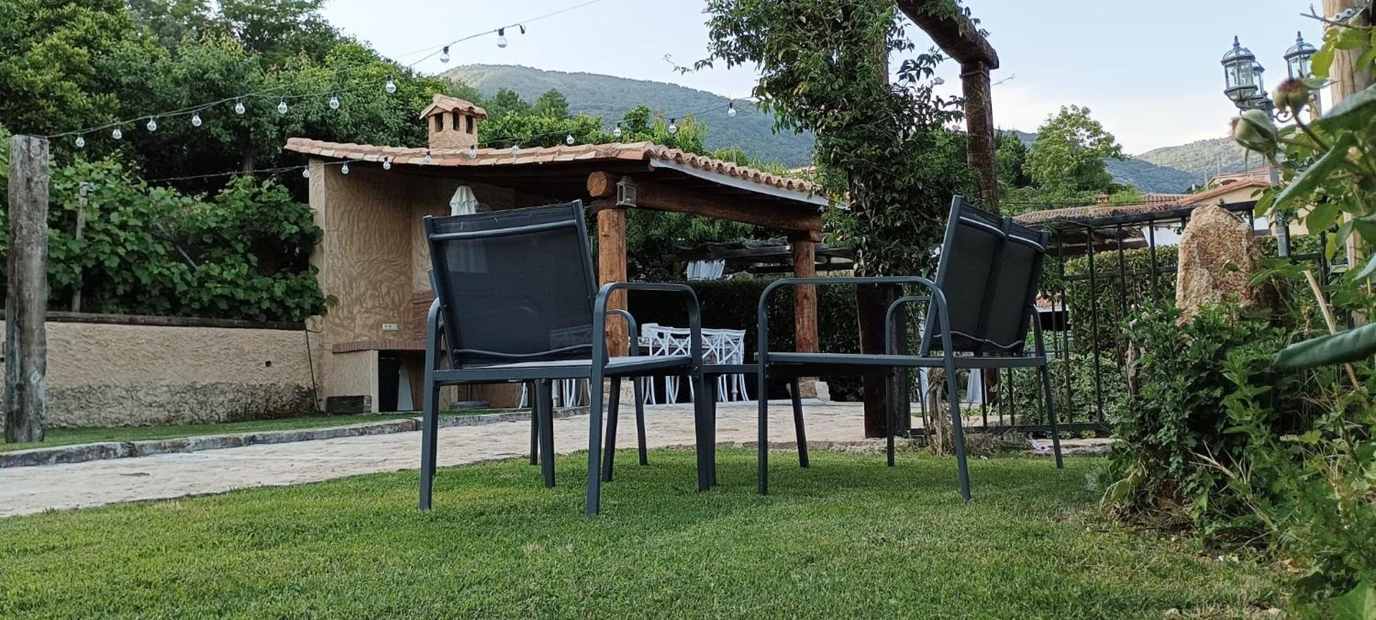 Casa Rural Aguas del Venero Hostal Losar De La Vera Exterior foto